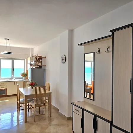 아파트 Apartment In Durres Near Sandy Beach